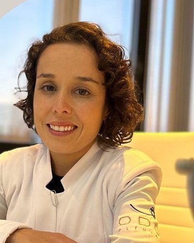 Dra. Luisa Miller, especialista em periodontia.